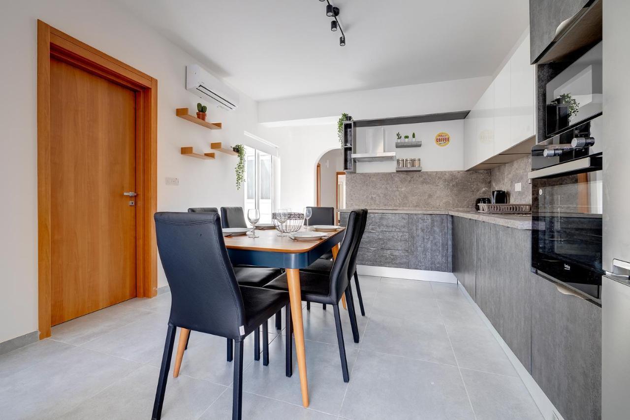 Central Sliema 3-Bedroom Retreat Esterno foto