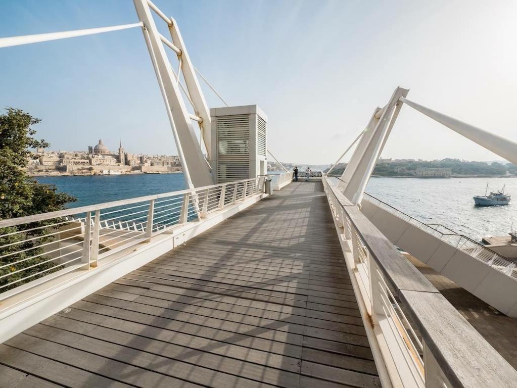Central Sliema 3-Bedroom Retreat Esterno foto
